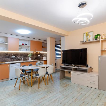Mirela Guest Apartment Veliko Turnovo Bagian luar foto